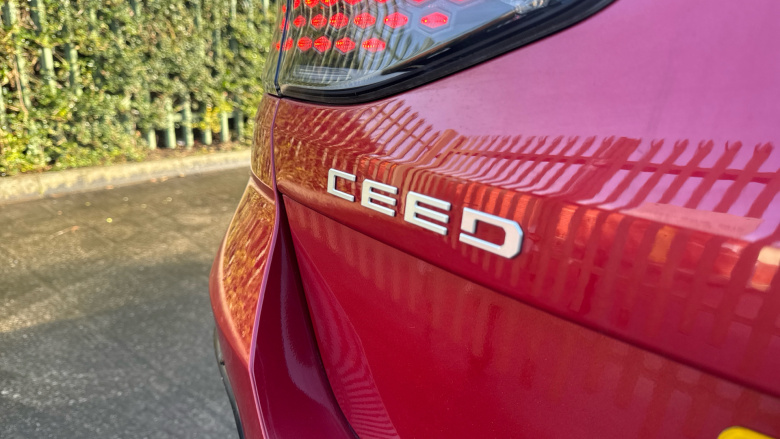 Kia Ceed 1.5T GDi ISG 138 GT-Line 5dr Petrol Hatchback